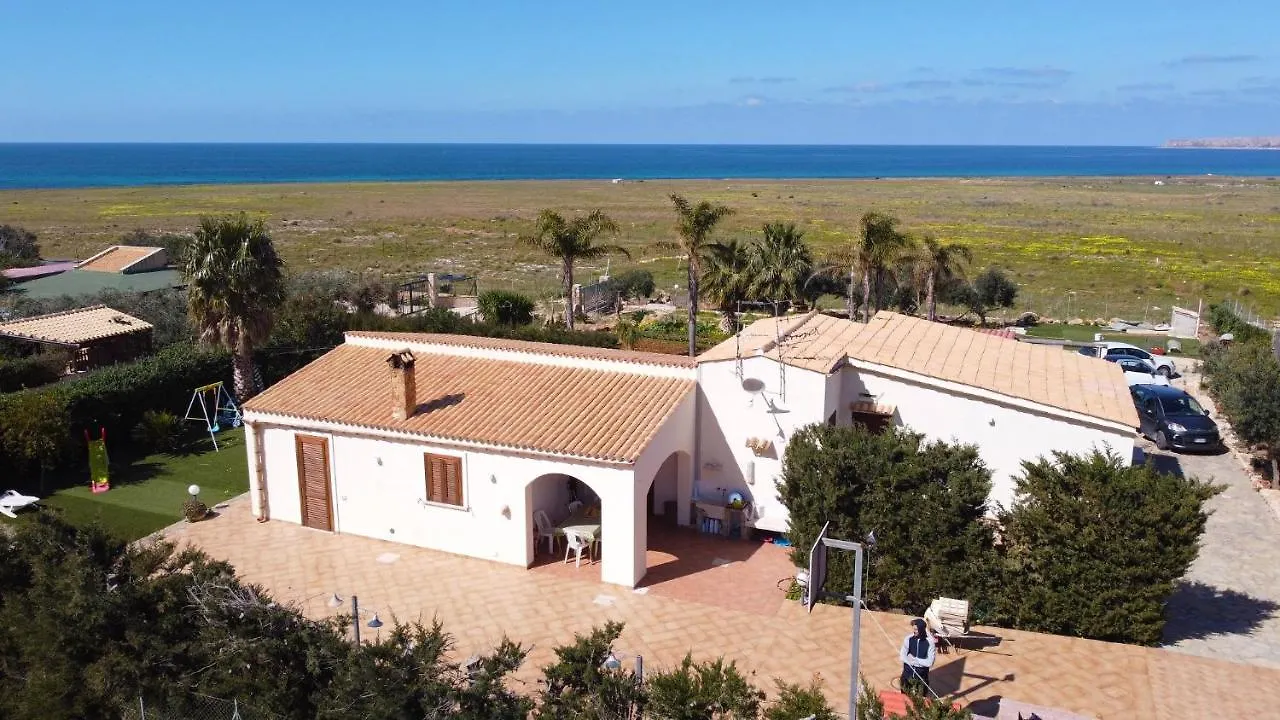 Villa Mafaradda A Pochi Passi Dal Mare 库斯托纳奇 度假居