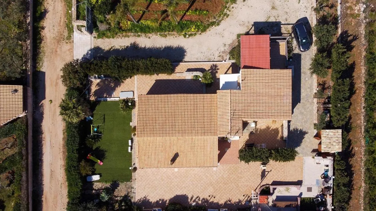 Villa Mafaradda a pochi passi dal Mare Custonaci 0*,